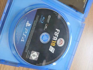 FIFA 18 e FIFA 17 PS4 (PlayStation 4)