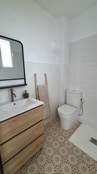 Escalera toallero de madera