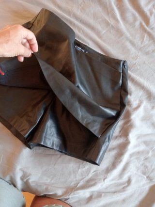 Falda pantalón Stradivarius negra T S