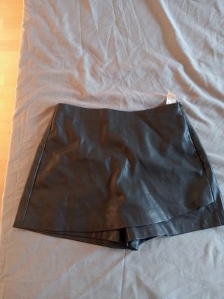 Falda pantalón Stradivarius negra T S