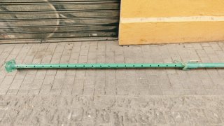 Puntales de obra metálicos