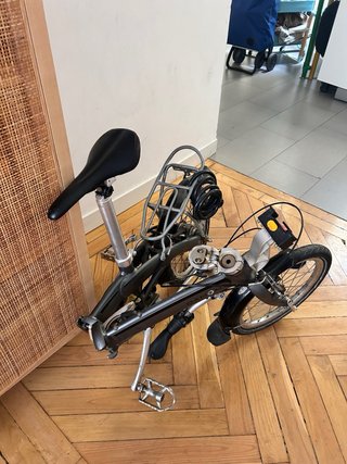 Bicicleta plegable DAHON y cesta