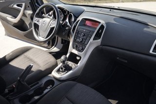 Opel Astra CON GLP Y ETIQUETA ECO