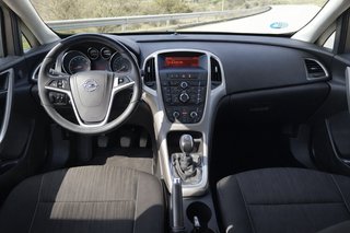 Opel Astra CON GLP Y ETIQUETA ECO