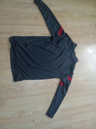 Camiseta Entrenamiento Liverpool FC Nike Gris