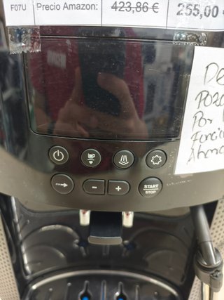 Cafetera espresso automática Krups Essential con molinillo y