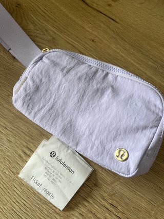 Riñonera Lululemon Morada