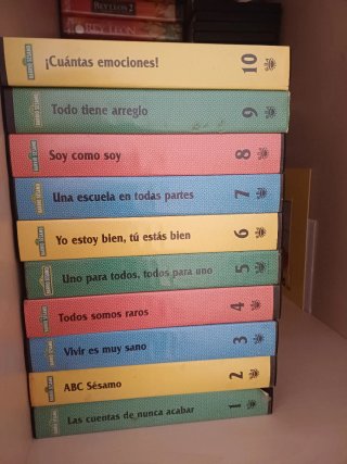 Libros y Cintas VHS Barrio Sésamo