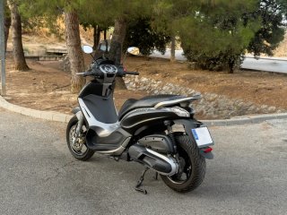 Piaggio Beverly 350