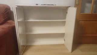 Mueble de baño alto con espejo y focos