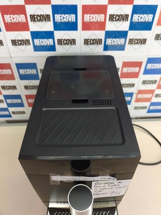 Cafetera superautomática Cecotec Cremmaet Compact con molinillo integrado