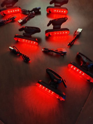 Luz LED trasera bicicleta USB nueva a estrenar