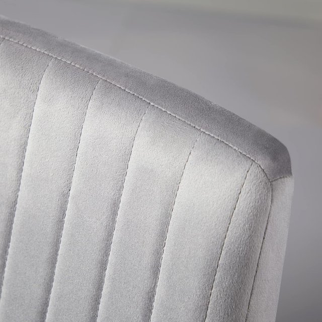 Set de 2 Sillas de Comedor Tapizadas en Tejido Efecto Terciopelo, Sillas de Cocina con Patas de Acero y Diseño Ahorra Espacio, 43X58X90 Cm, Gris y Negro