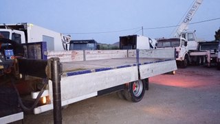 Camión grúa IVECO Eurocargo