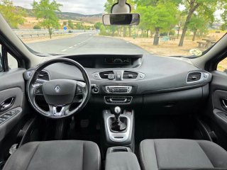 Renault Grand Scenic 2015
