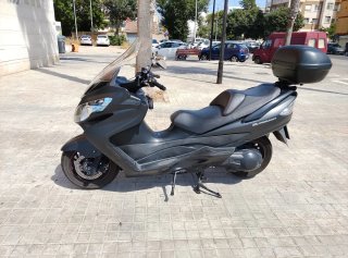 Suzuki Burgman 400 Negra