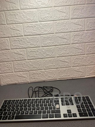 Teclado ingles con cable