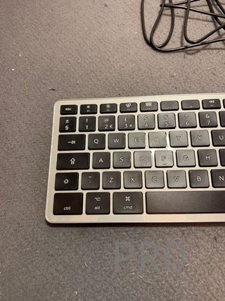 Teclado ingles con cable