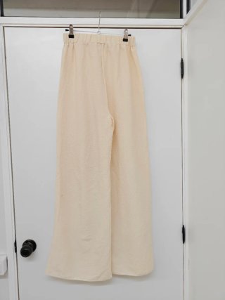 Pantalón fluido beige