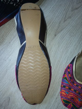 Zapatos planos bordados y abanico NUEVO