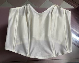 Bustier blanco sin tirantes