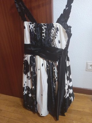 Vestido de fiesta blanco y negro