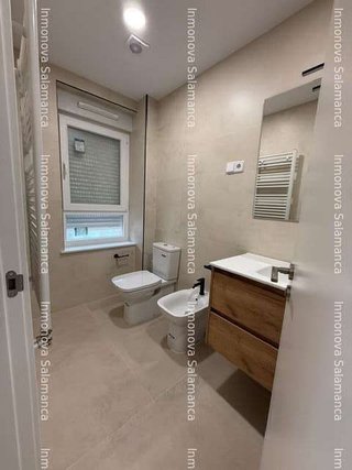 Piso en alquiler en Capuchinos - Glorieta en Salamanca