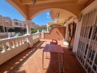 Casa adosada en venta en Los Molinos - Villa Blanca en Almería