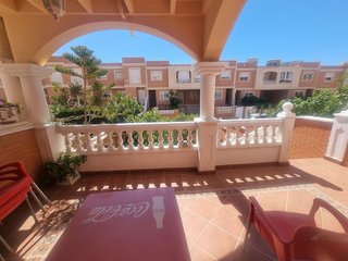 Casa adosada en venta en Los Molinos - Villa Blanca en Almería