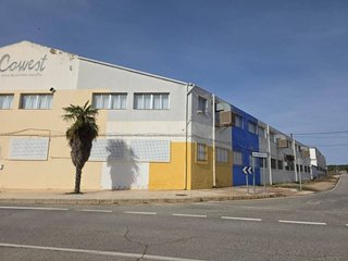 Nave industrial en venta en Pozohondo