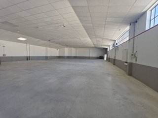 Nave industrial en alquiler en Lalín