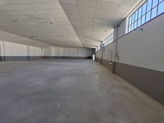 Nave industrial en alquiler en Lalín