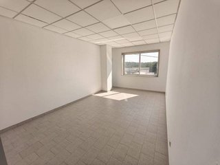 Nave industrial en alquiler en Lalín