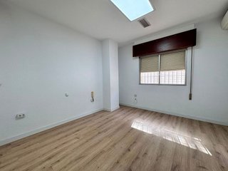 Oficina en alquiler en Barrio Alto - San Félix - Oliveros - Altamira en Almería