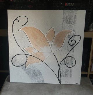 Cuadro decorativo flor beige y blanco