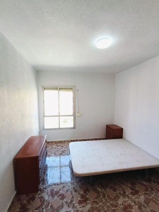 Piso en alquiler en Juan XXIII en Alicante