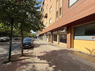 Local comercial en alquiler en Camino de Ronda - Rosaleda en Granada