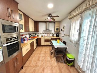 Casa adosada en venta en Tomelloso