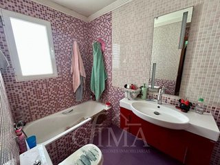 Casa adosada en venta en Tomelloso