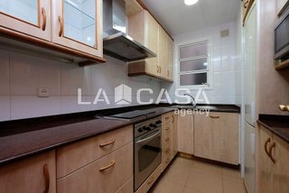 Piso en venta en Porta en Barcelona