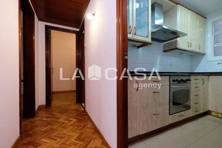 Piso en venta en Porta en Barcelona