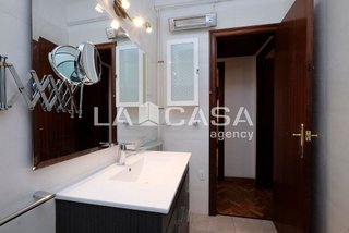 Piso en venta en Porta en Barcelona