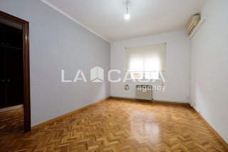 Piso en venta en Porta en Barcelona