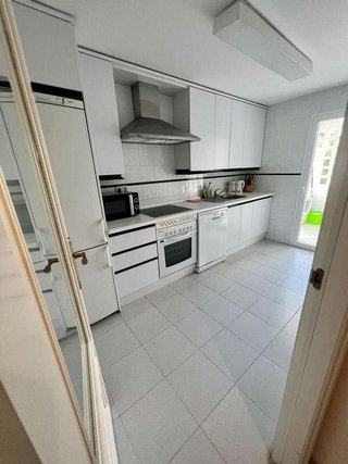 Piso en alquiler en La Dama de Noche-La Alzambra en Marbella