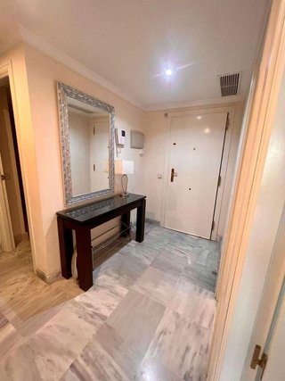 Piso en alquiler en La Dama de Noche-La Alzambra en Marbella