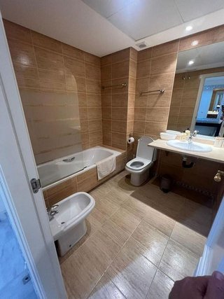 Piso en alquiler en La Dama de Noche-La Alzambra en Marbella