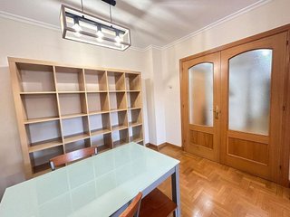 Piso en alquiler en El Polígono en Gijón