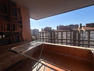 Piso en alquiler en El Polígono en Gijón