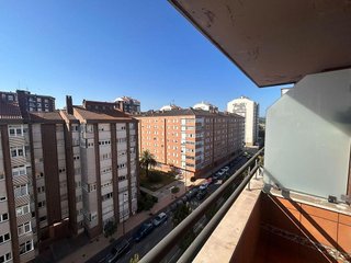 Piso en alquiler en El Polígono en Gijón