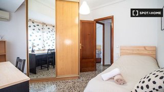 Piso en alquiler en La Roqueta en Valencia